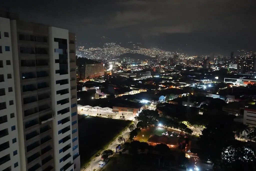 Apartamento En El Poblado Μεντεγίν